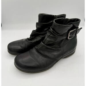 Clarks Women's 8 Black Leather Biker Moto Boots Side Zip Buckle